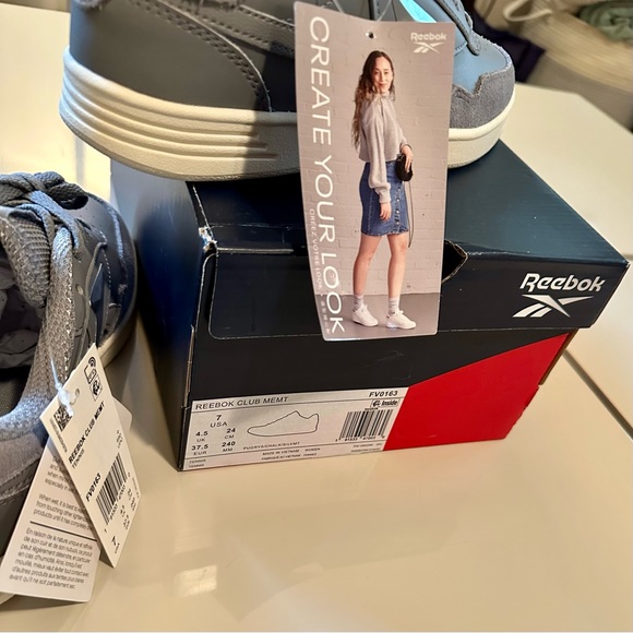 Reebok Club MEMT Sneakers in Pure Grey/Chalk/Silver Metallic - Picture 10 of 11